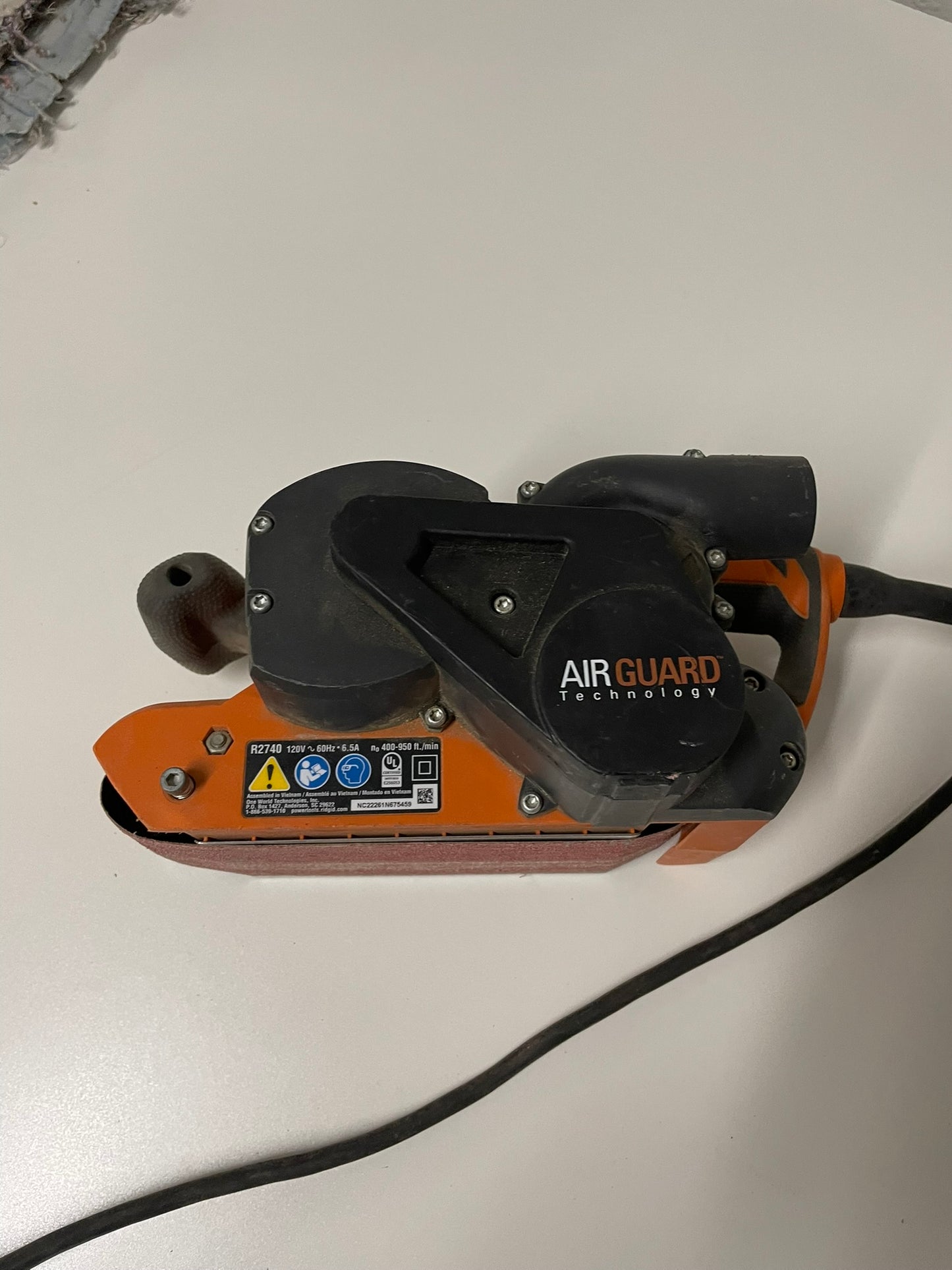 RIDGID 6.5 Amp Corded 3 in.W x 18 in.L Heavy-Duty Variable Speed Belt Sander with AIRGUARD Technology